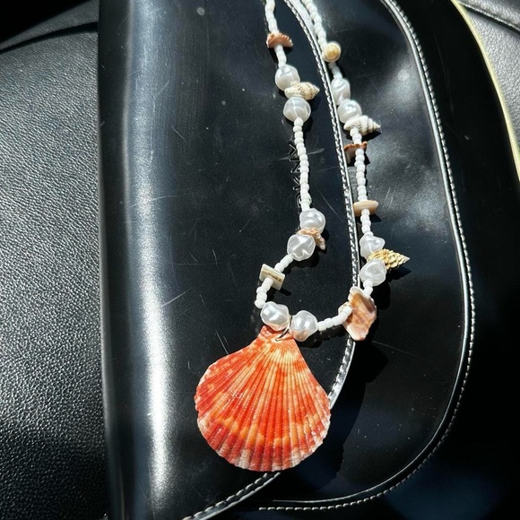 Vintage Jewelry - VINTAGE Dainty Beaded Shell Necklace-22"~ SO PRETTY! Boho Pendant Necklace